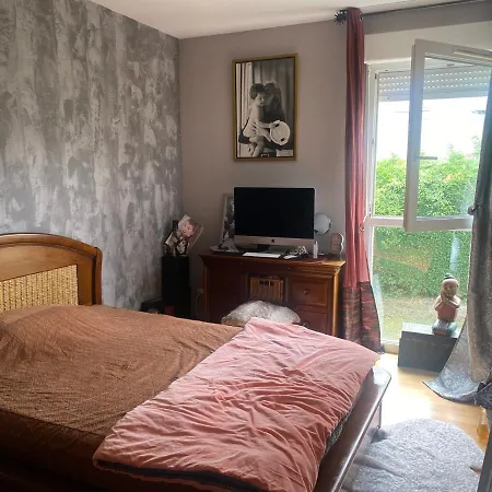 Homestay szállás Agreables Dans Maison Suspendue Saint-Étienne